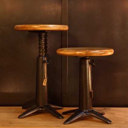 "SINGER" vintage industrial stool, circa 1940