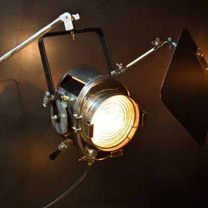 Vintage CREMER 500 W projector cinema lighting (rod tripod)