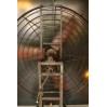 Grand Ventilateur industriel ancien sur pied 