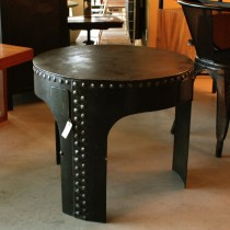 Metal pedestal table 