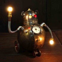 Petit robot lumineux en métal