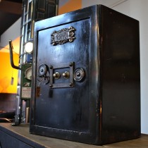 Small "BAUCHE" french safe circa 1940