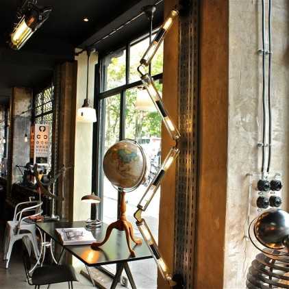 Industrial articulated lighting tube "twist"