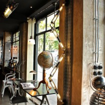 Industrial articulated lighting tube "twist"