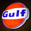 Enseigne lumineuse "Gulf"