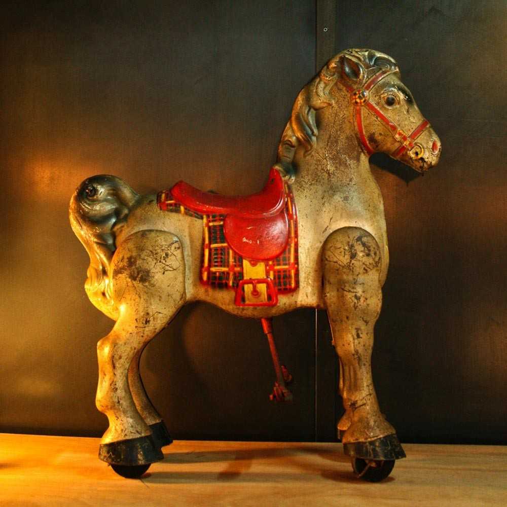 Cheval à pédales (jouet ancien) - Les Nouveaux Brocanteurs