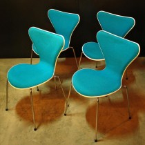 Jacobsen chairs Serie 7 edition Fritz Hansen 2004