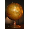 Ancien globe terrestre (petite taille)