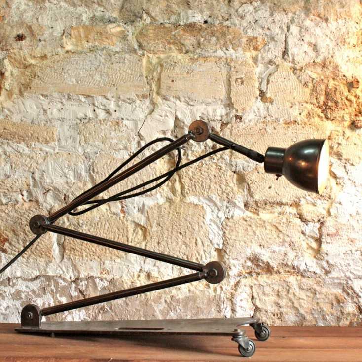 Lampe d'atelier automobile DESVIL - Les Nouveaux Brocanteurs