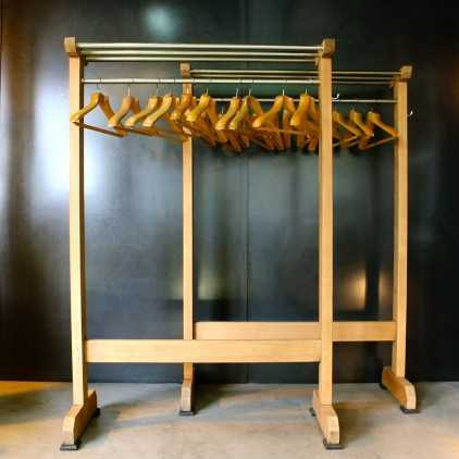 Clothes rack