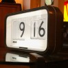 Brillé flip flap clock