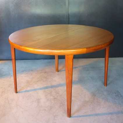 Danish table "V.V. Mobler Spottrup"