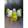 Chaises en fibre de verre Eames DSW