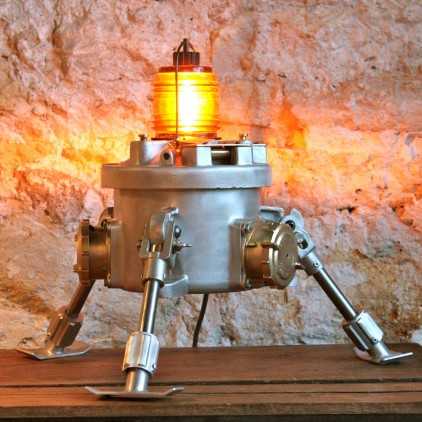 "BBT" beacon lamp tripod base